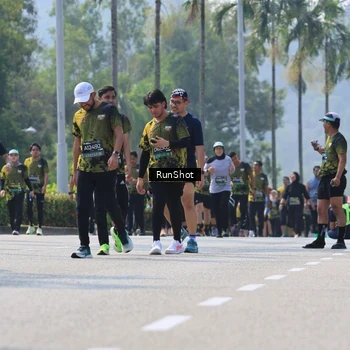 Runner Photo 7054159