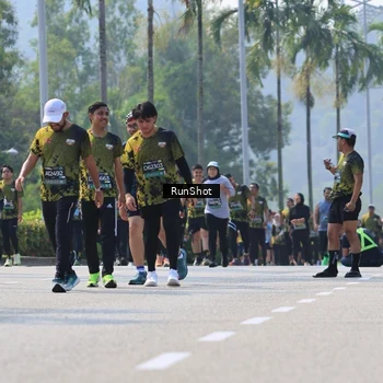 Runner Photo 7054163