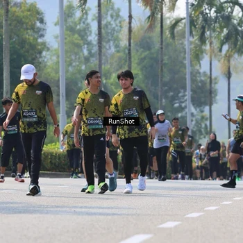 Runner Photo 7054171
