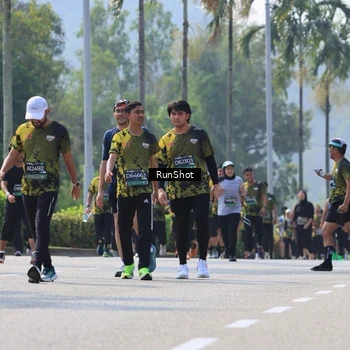 Runner Photo 7054172