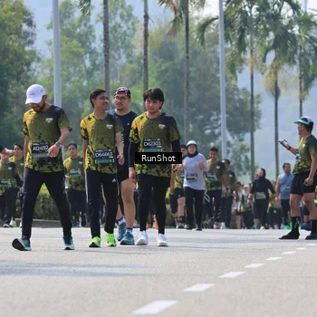 Runner Photo 7054175