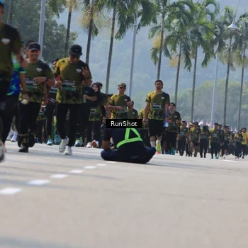 Runner Photo 7054176