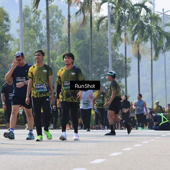 Runner Photo 7054180