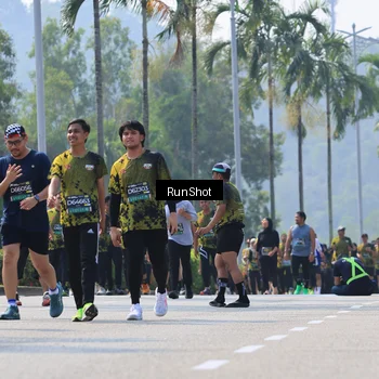 Runner Photo 7054183