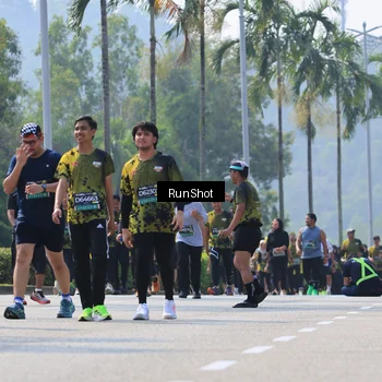 Runner Photo 7054184