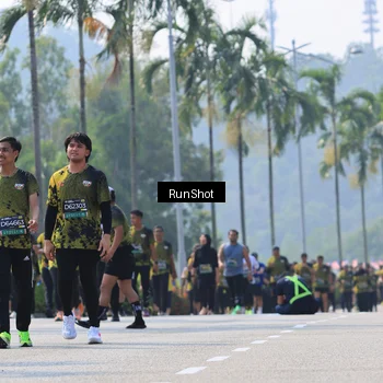 Runner Photo 7054193