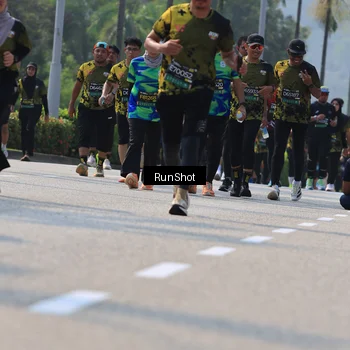 Runner Photo 7054196