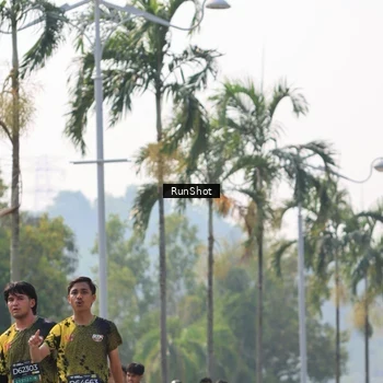 Runner Photo 7054217