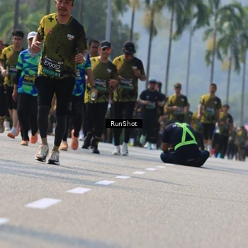 Runner Photo 7054223