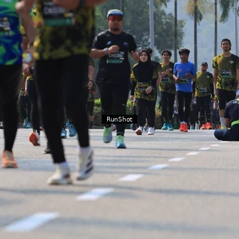 Runner Photo 7054229
