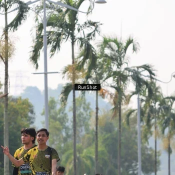 Runner Photo 7054244