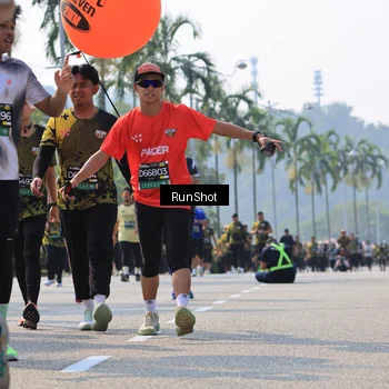 Runner Photo 7054252