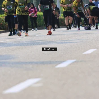 Runner Photo 7054275