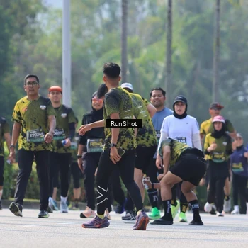 Runner Photo 7054289
