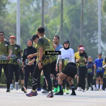Runner Photo 7054290