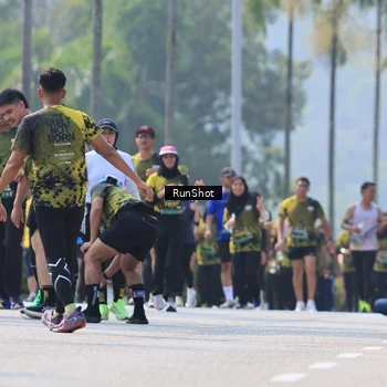 Runner Photo 7054296