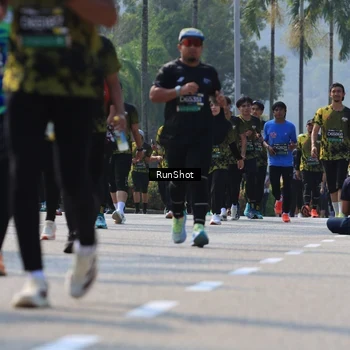 Runner Photo 7054297