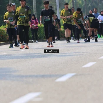 Runner Photo 7054298