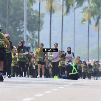Runner Photo 7054300