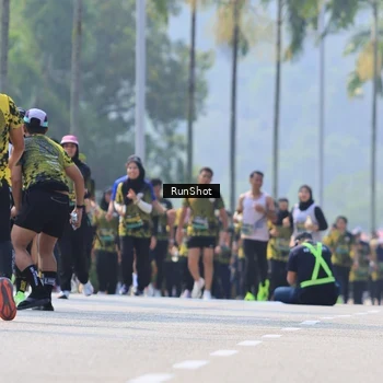 Runner Photo 7054303