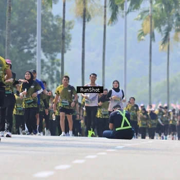 Runner Photo 7054307