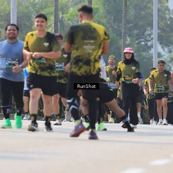 Runner Photo 7054312
