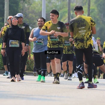 Runner Photo 7054315