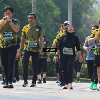 Runner Photo 7054318