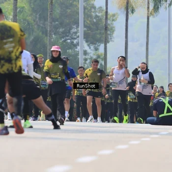 Runner Photo 7054319
