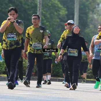 Runner Photo 7054320