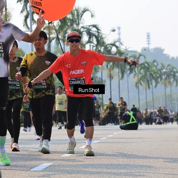 Runner Photo 7054363