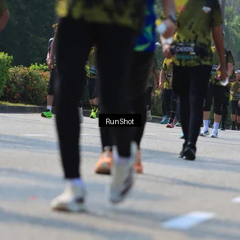 Runner Photo 7054395