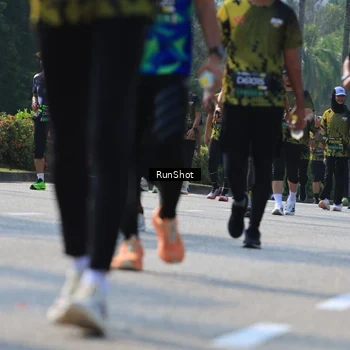 Runner Photo 7054417