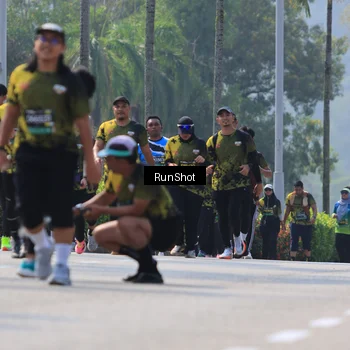 Runner Photo 7054443