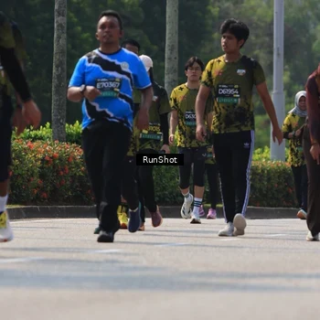 Runner Photo 7054458