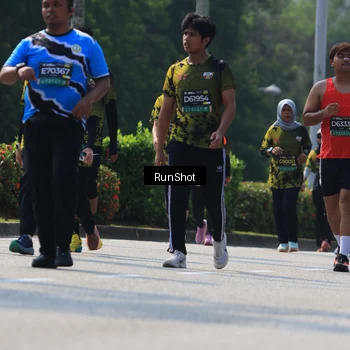 Runner Photo 7054472
