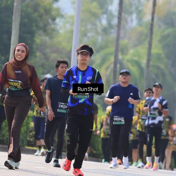 Runner Photo 7054502