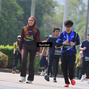 Runner Photo 7054504