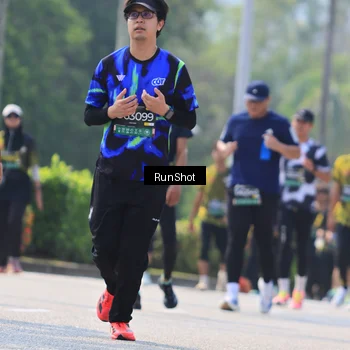 Runner Photo 7054509