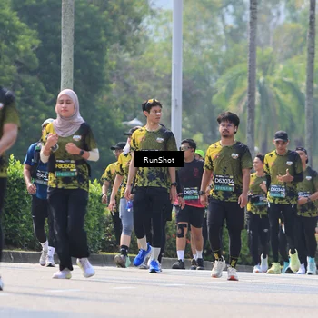 Runner Photo 7054532