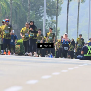 Runner Photo 7054533