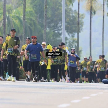 Runner Photo 7054539