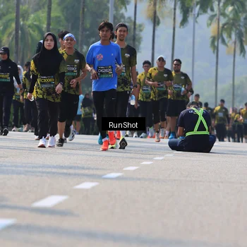 Runner Photo 7054542
