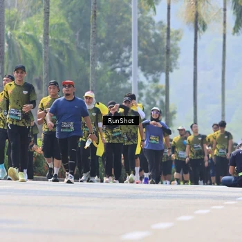 Runner Photo 7054543
