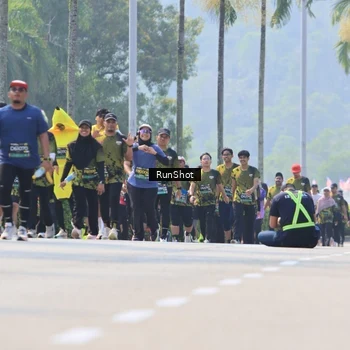 Runner Photo 7054544