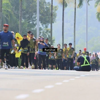 Runner Photo 7054548