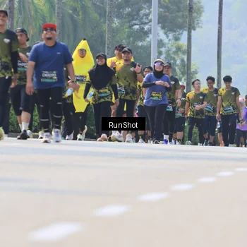 Runner Photo 7054552