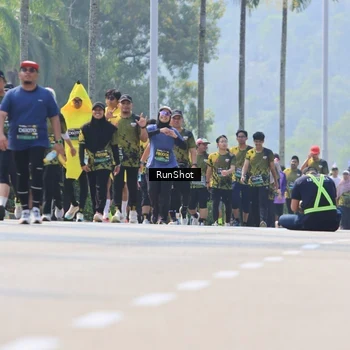 Runner Photo 7054553