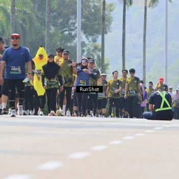 Runner Photo 7054554