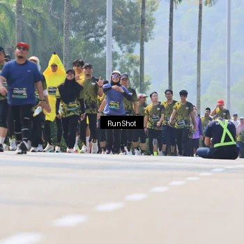 Runner Photo 7054555